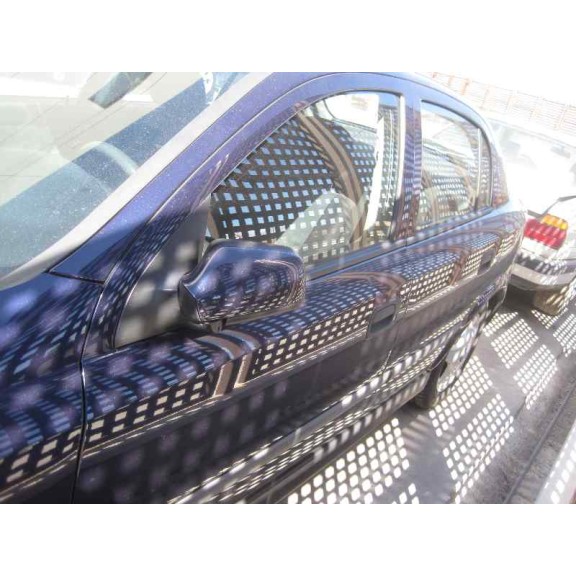 opel astra g berlina del año 2000