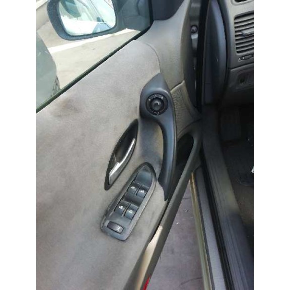 renault laguna ii grandtour (kg0) del año 2004