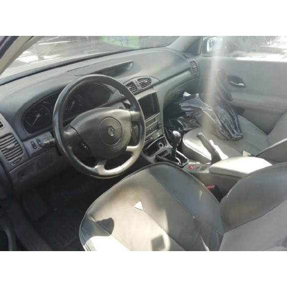 renault laguna ii grandtour (kg0) del año 2004