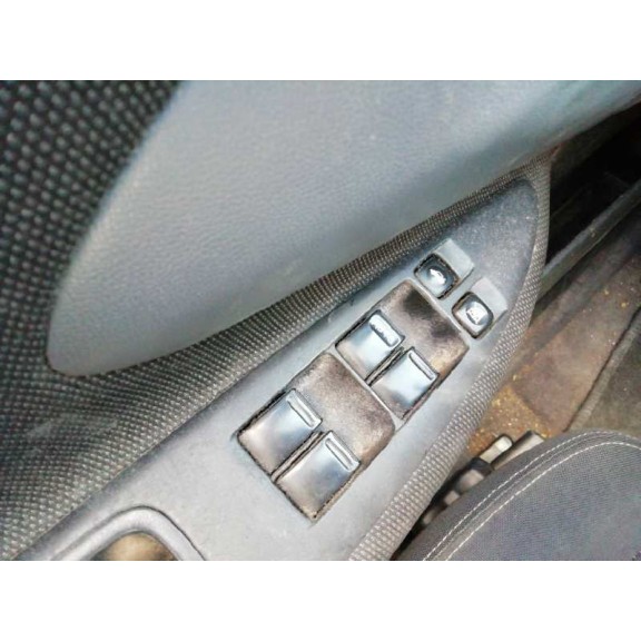 nissan primera berlina (p12) del año 2004