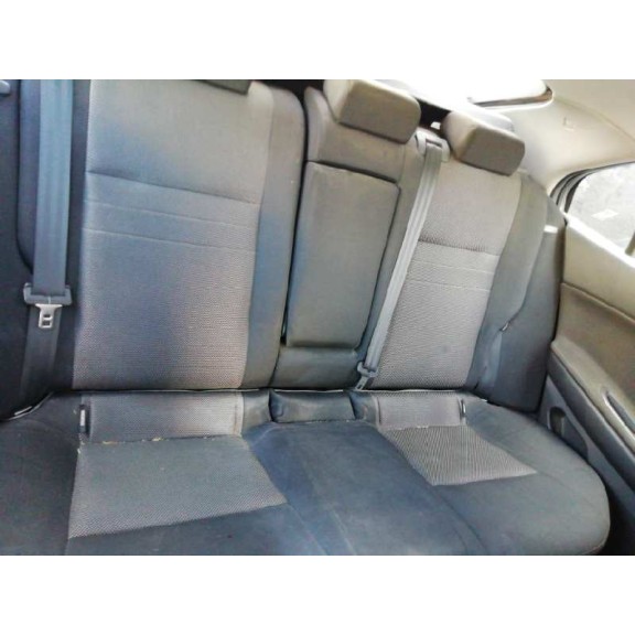 nissan primera berlina (p12) del año 2004