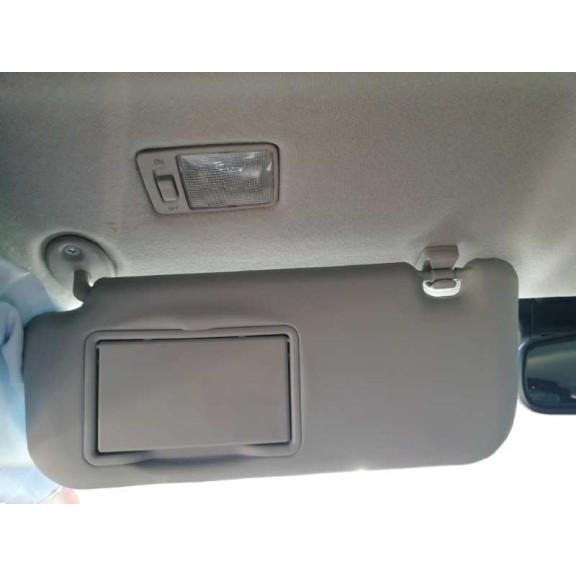 toyota auris del año 2016