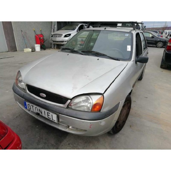ford fiesta berlina (dx) del año 2001