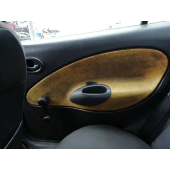 ford fiesta berlina (dx) del año 2001