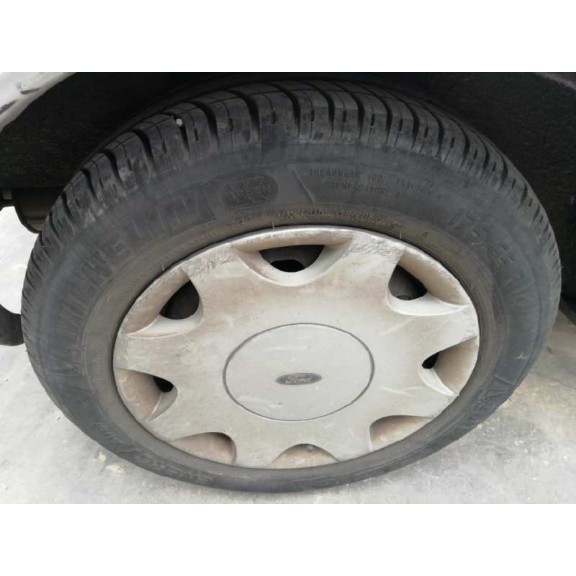 ford fiesta berlina (dx) del año 2001