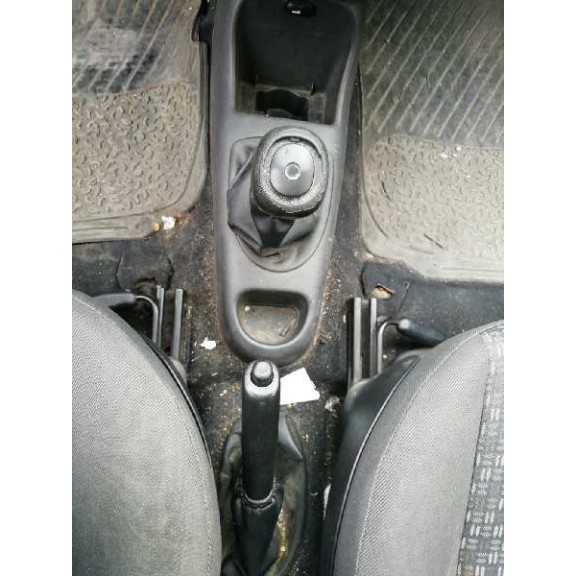 ford fiesta berlina (dx) del año 2001