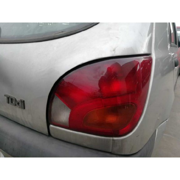 ford fiesta berlina (dx) del año 2001