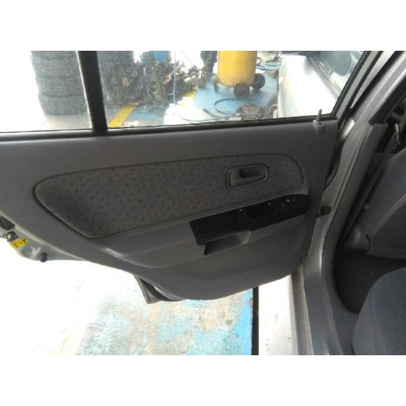 kia rio del año 2004