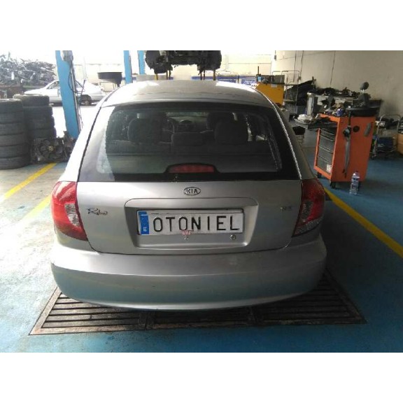 kia rio del año 2004