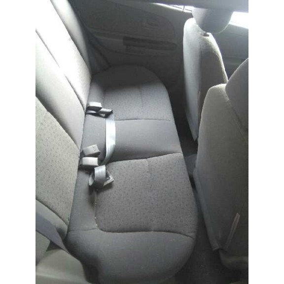 kia rio del año 2004