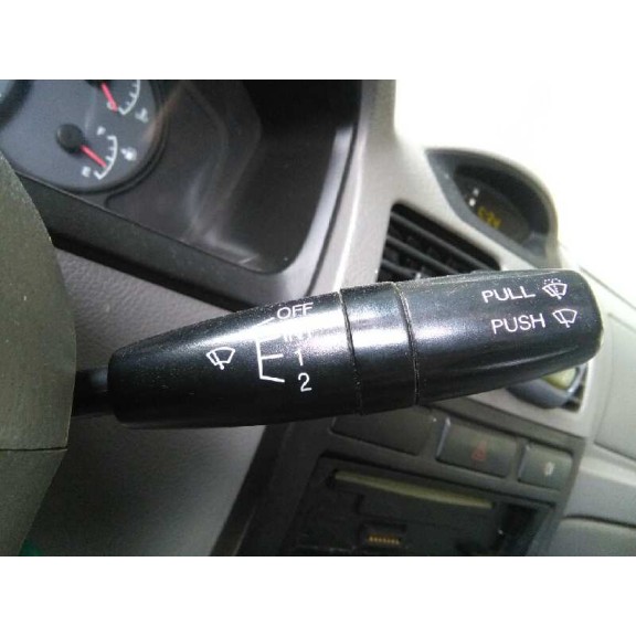 kia rio del año 2004