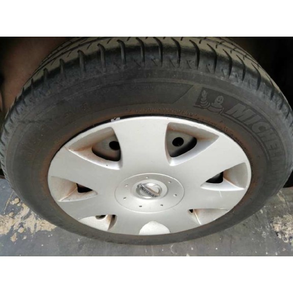 nissan primera berlina (p12) del año 2002