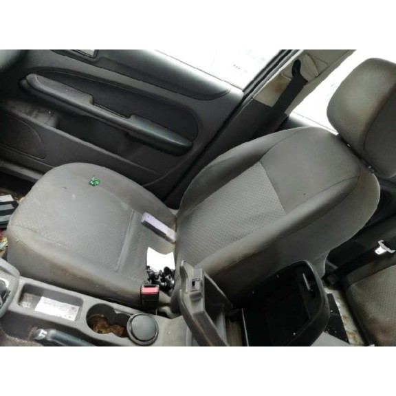 ford focus berlina (cap) del año 2006