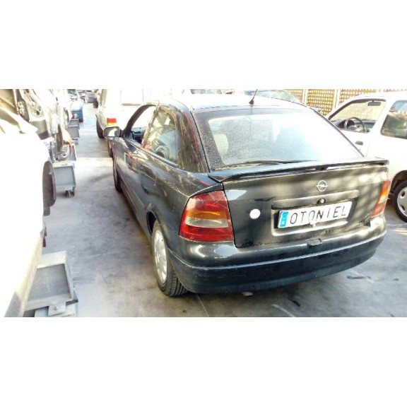 opel astra g berlina del año 2002
