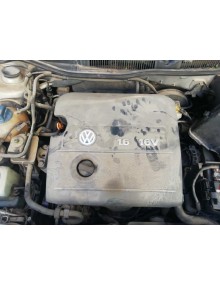 volkswagen bora berlina (1j2) del año 2000 2