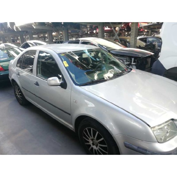 volkswagen bora berlina (1j2) del año 2000
