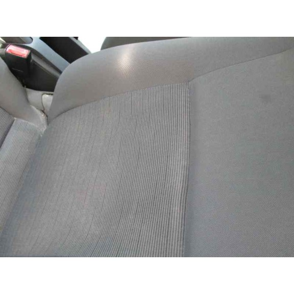 volkswagen golf v berlina (1k1) del año 2004