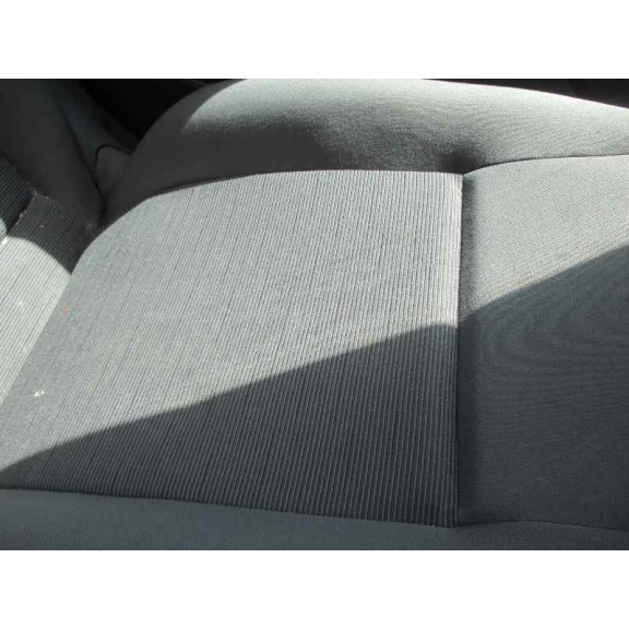 volkswagen golf v berlina (1k1) del año 2004