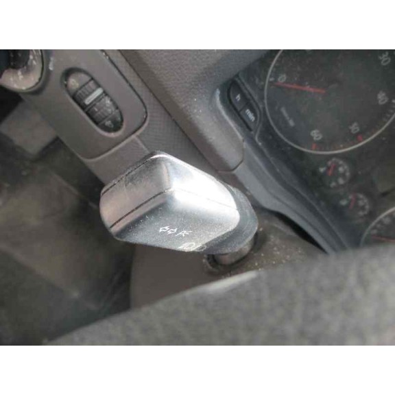 volkswagen golf v berlina (1k1) del año 2004