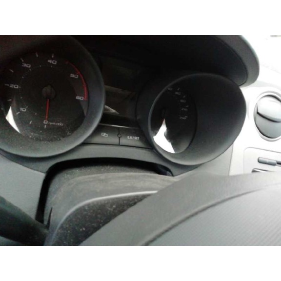 seat ibiza (6j5) del año 2010