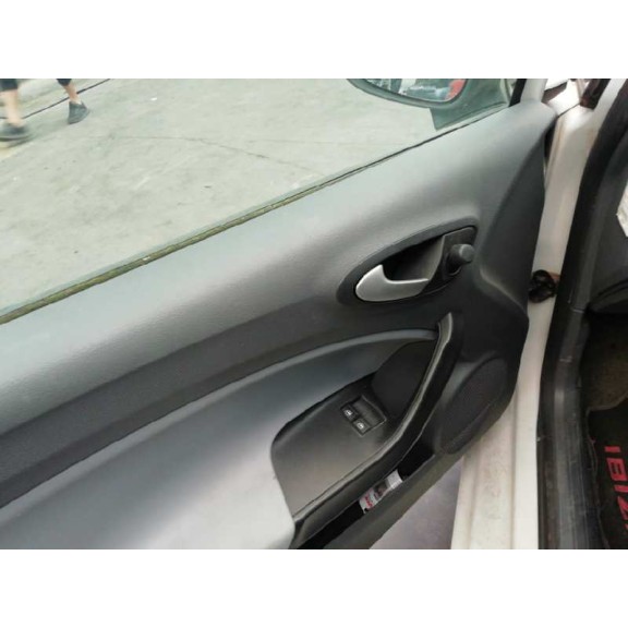 seat ibiza (6j5) del año 2010