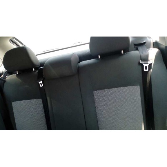 seat ibiza (6l1) del año 2002