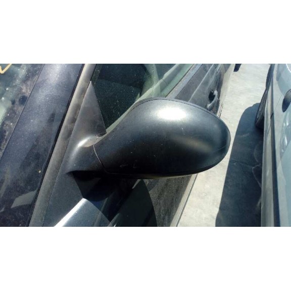 seat ibiza (6l1) del año 2002