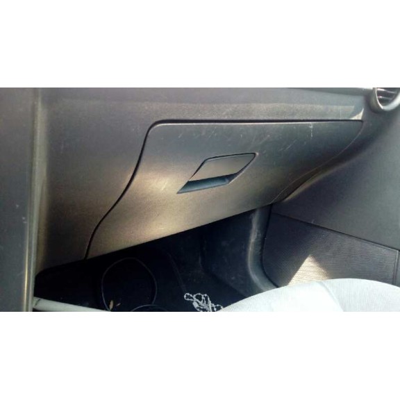 seat ibiza (6l1) del año 2002