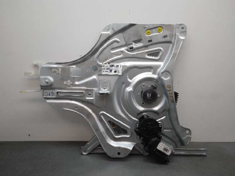 Recambio de elevalunas delantero izquierdo para hyundai ix35 1.7 crdi cat referencia OEM IAM 824702Y010 402389C 6 PINES