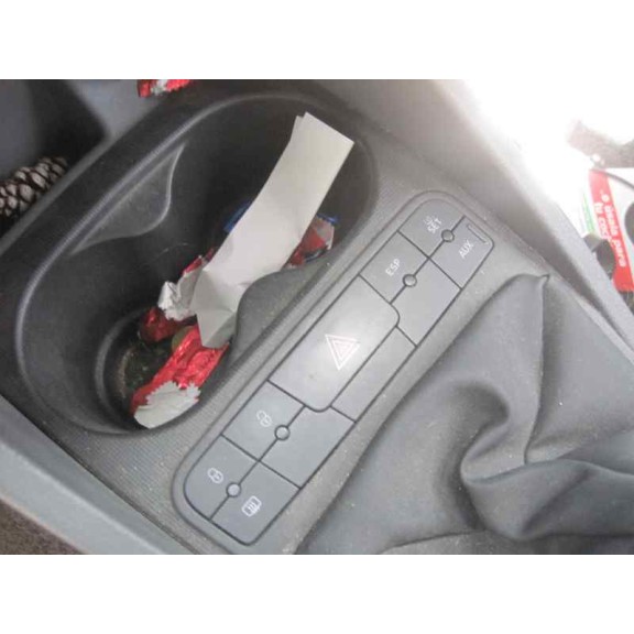 seat ibiza sc (6j1) del año 2008