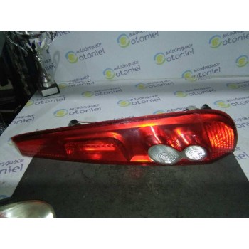 PILOTO TRASERO DERECHO 2ª 5P