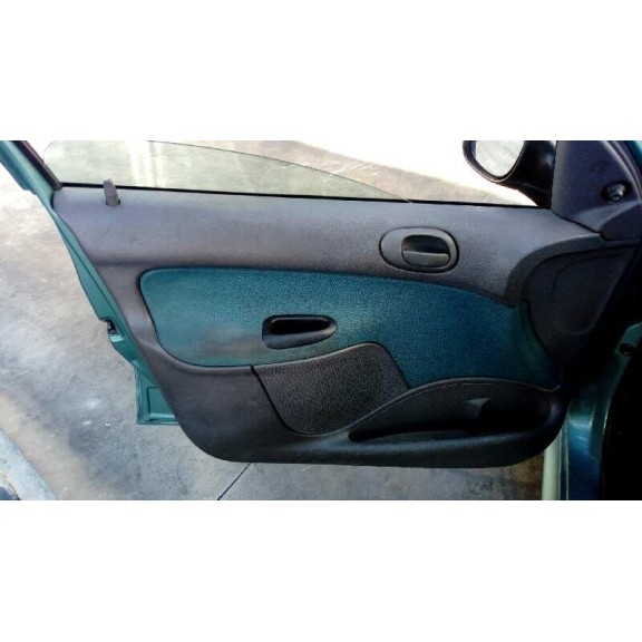 peugeot 206 berlina del año 1999