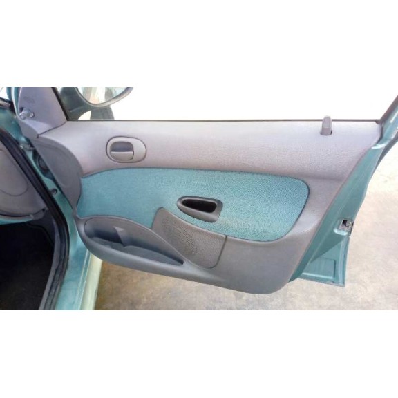 peugeot 206 berlina del año 1999