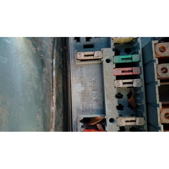 peugeot 206 berlina del año 1999