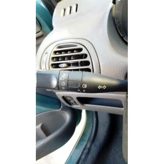 peugeot 206 berlina del año 1999