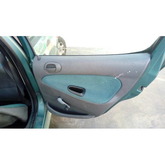 peugeot 206 berlina del año 1999