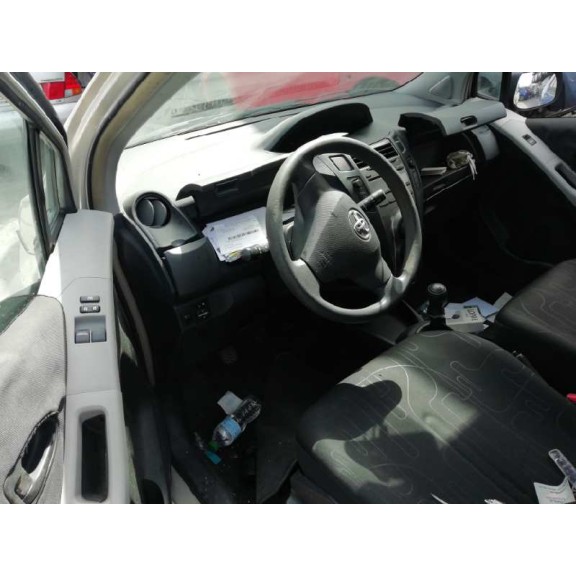 toyota yaris del año 2009