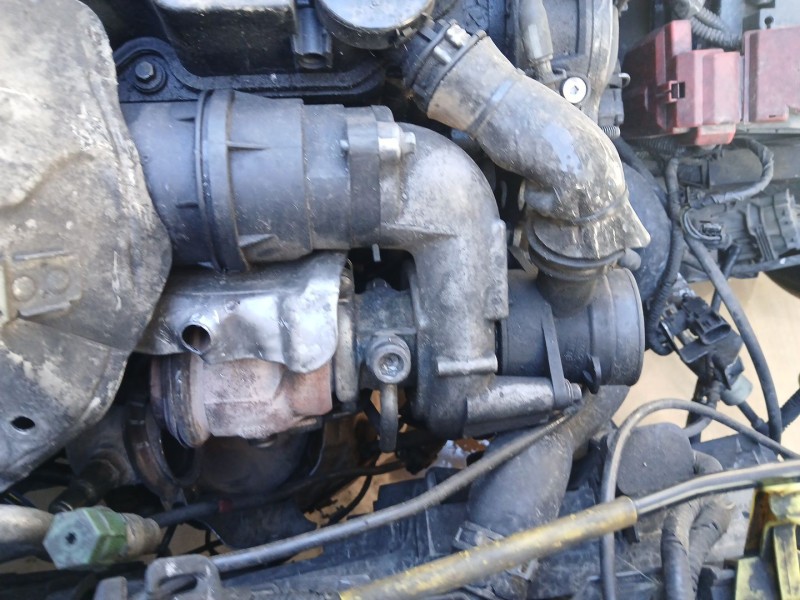 Recambio de despiece motor para ford transit courier b460 monospace 1.5 tdci referencia OEM IAM XUCD  