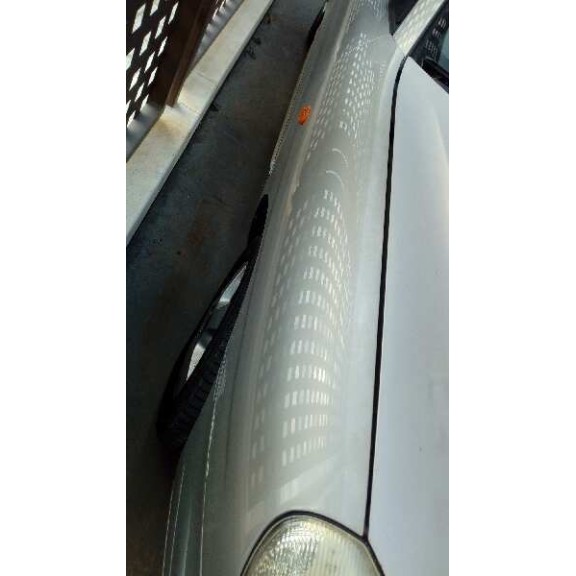 daewoo nubira berlina del año 2001