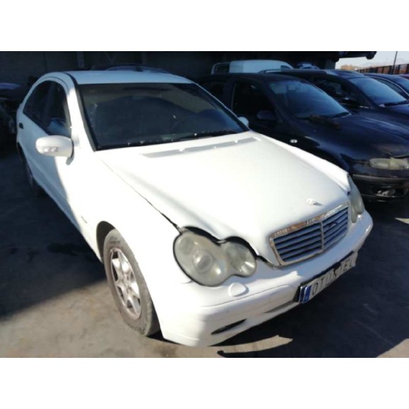 mercedes-benz clase c (w203) berlina del año 2004