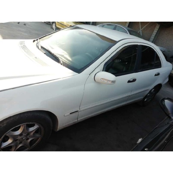 mercedes-benz clase c (w203) berlina del año 2004