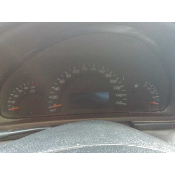 mercedes-benz clase c (w203) berlina del año 2004