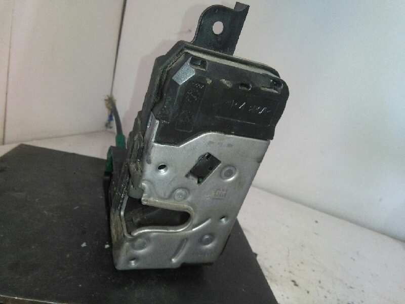 Recambio de cerradura puerta delantera derecha para opel zafira b enjoy plus referencia OEM IAM 13210749  4 PINS