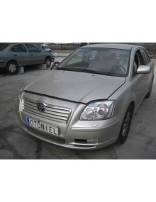toyota avensis berlina (t25) del año 2004
