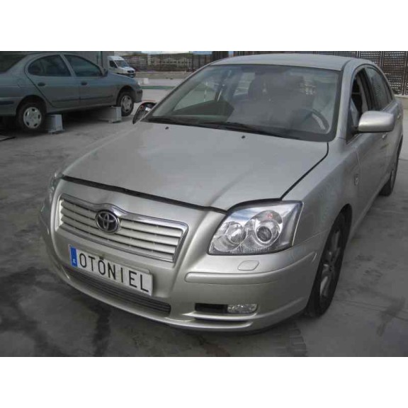 toyota avensis berlina (t25) del año 2004