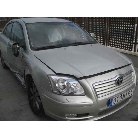 toyota avensis berlina (t25) del año 2004
