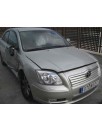 toyota avensis berlina (t25) del año 2004