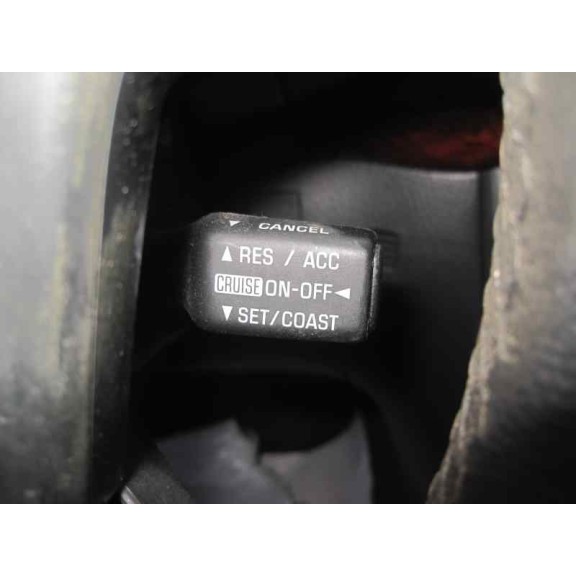 toyota avensis berlina (t25) del año 2004