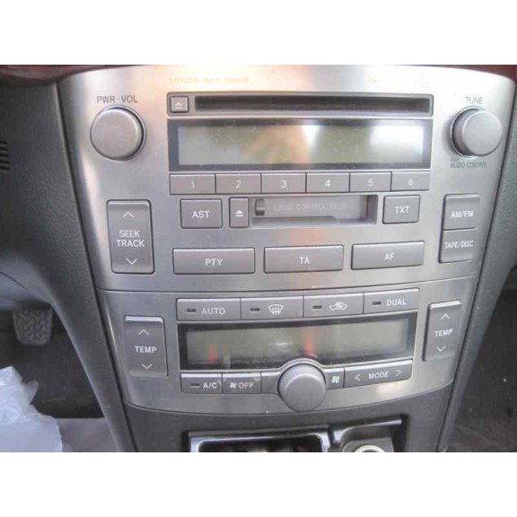 toyota avensis berlina (t25) del año 2004