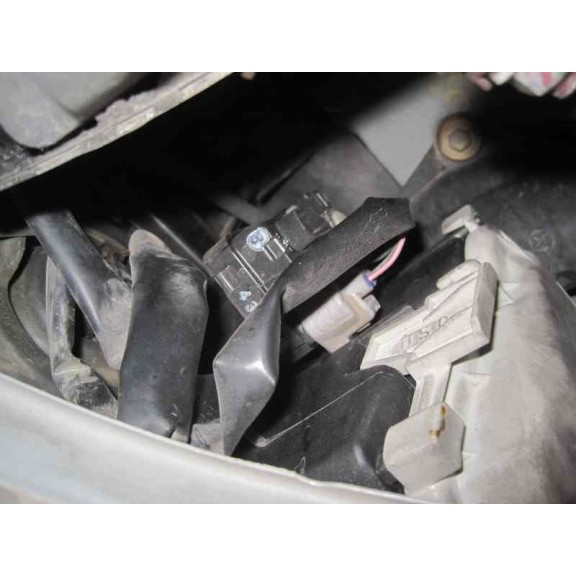 toyota avensis berlina (t25) del año 2004